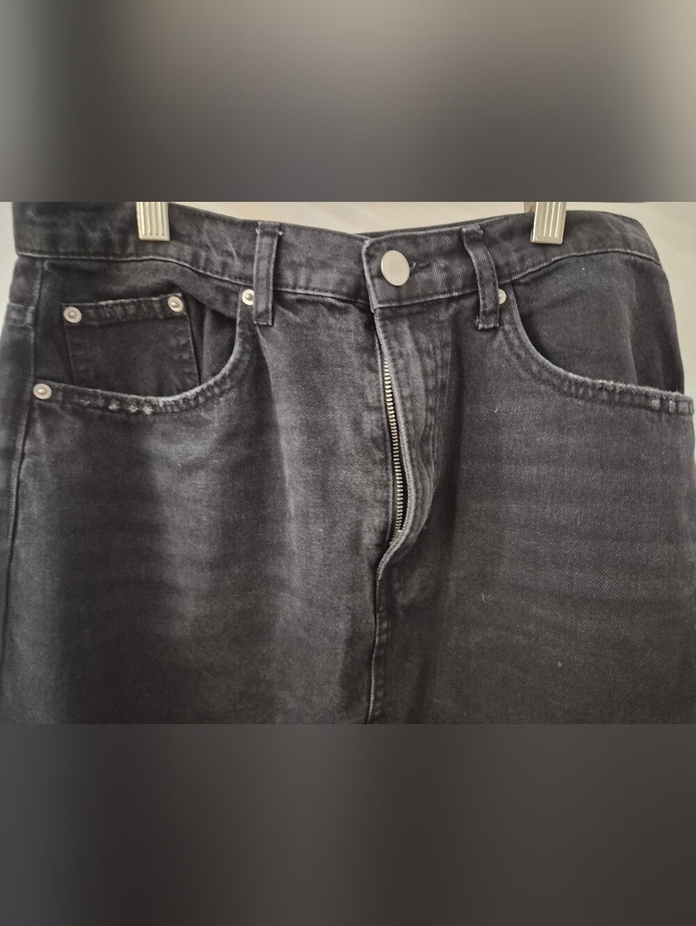H&M Black Denim Skirt - Classic Straight Fit - Picture 2 of 6
